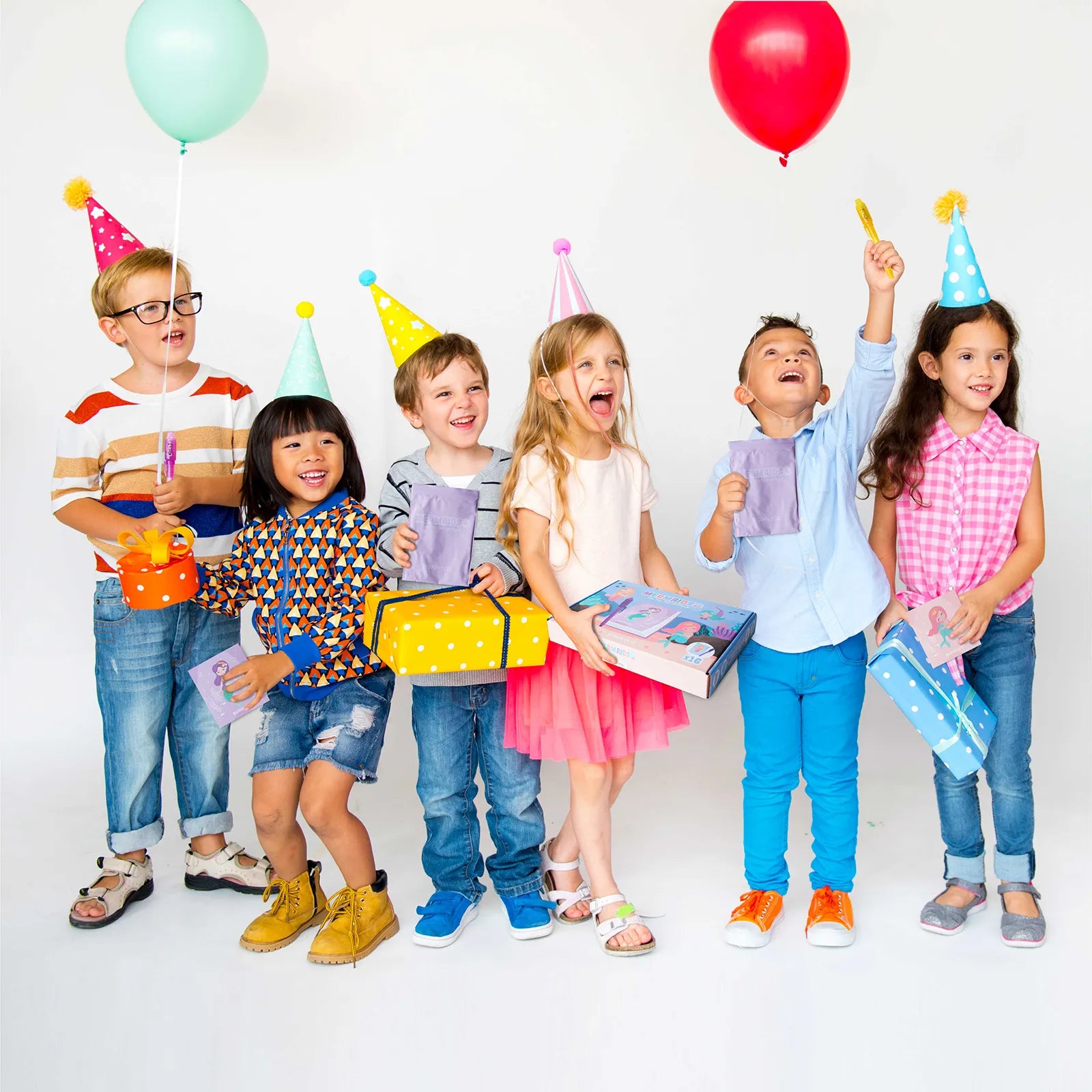 Cuadernos con Rotuladores de Tinta Invisible y Luz UV - Sirenas