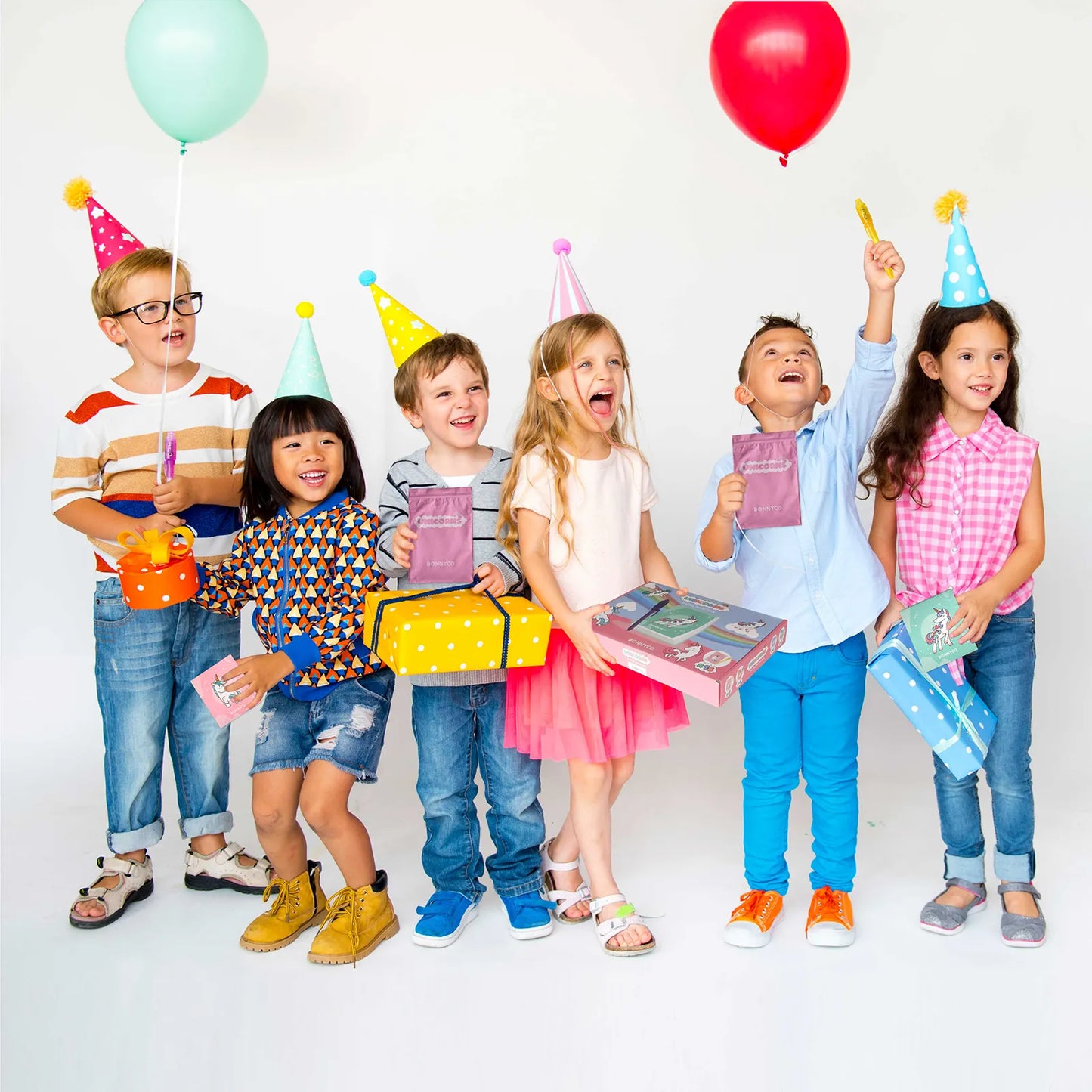 Cuadernos con Rotuladores de Tinta Invisible y Luz UV - Unicornios